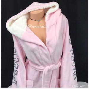 PINK Victoria’s Secret Sherpa robe